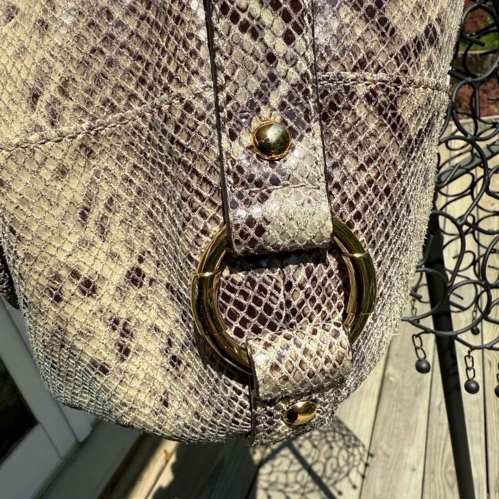 MICHAEL KORS Snakeskin Shoulder Bag with Gold MK Logo - Picture 3 of 8